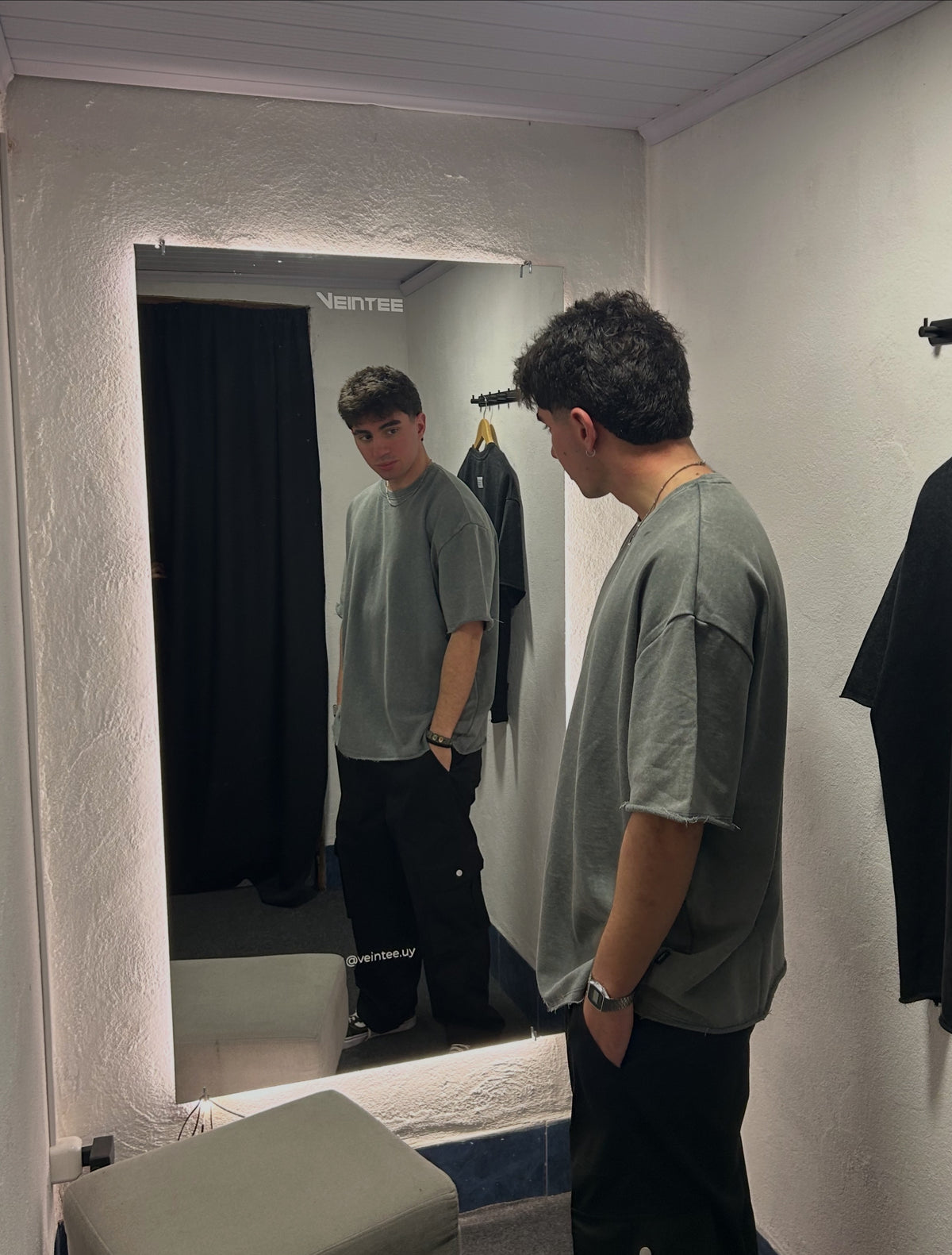 CAMISETA OVERSIZE DESHILACHE GRIS